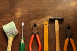 太陽光システムの設置はどこに依頼する？業者の種類や特徴